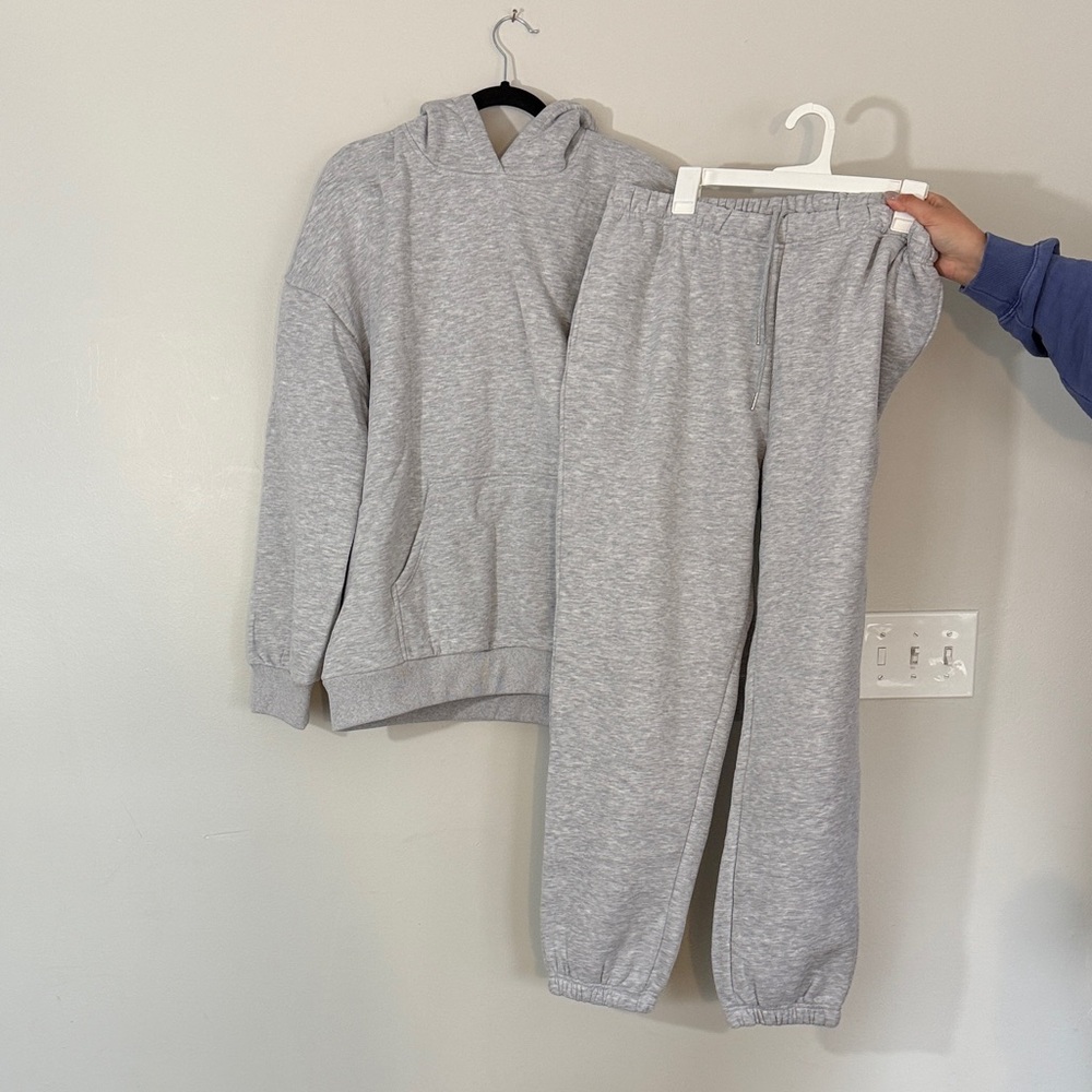 Women’s Cozy Gray Sweat Set NWT